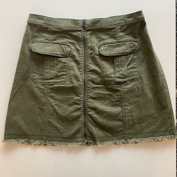 🛍️2 for $10 Hollister olive green high waist skirt - Picture 1 of 6